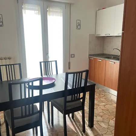 Alle 5 Corti House